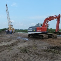 Schweres Gerät auf der Baustelle