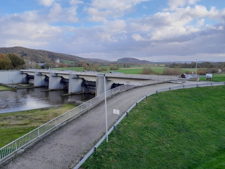 Das Hochwasserrückhaltebecken Salzderhelden lernte Helen Hanke in einer Praxisphase kennen.